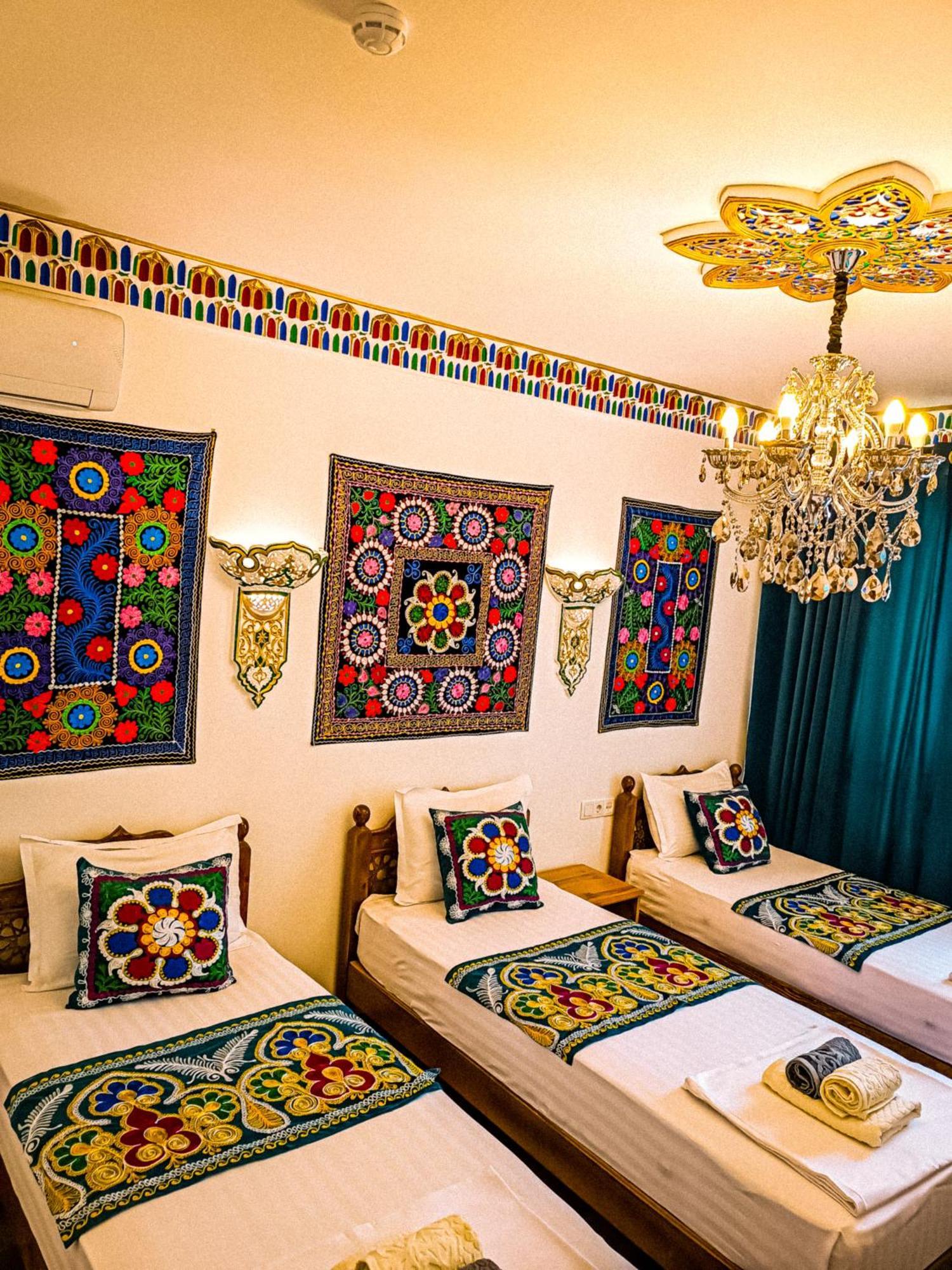 Meros Hotel Bukhara Exterior photo