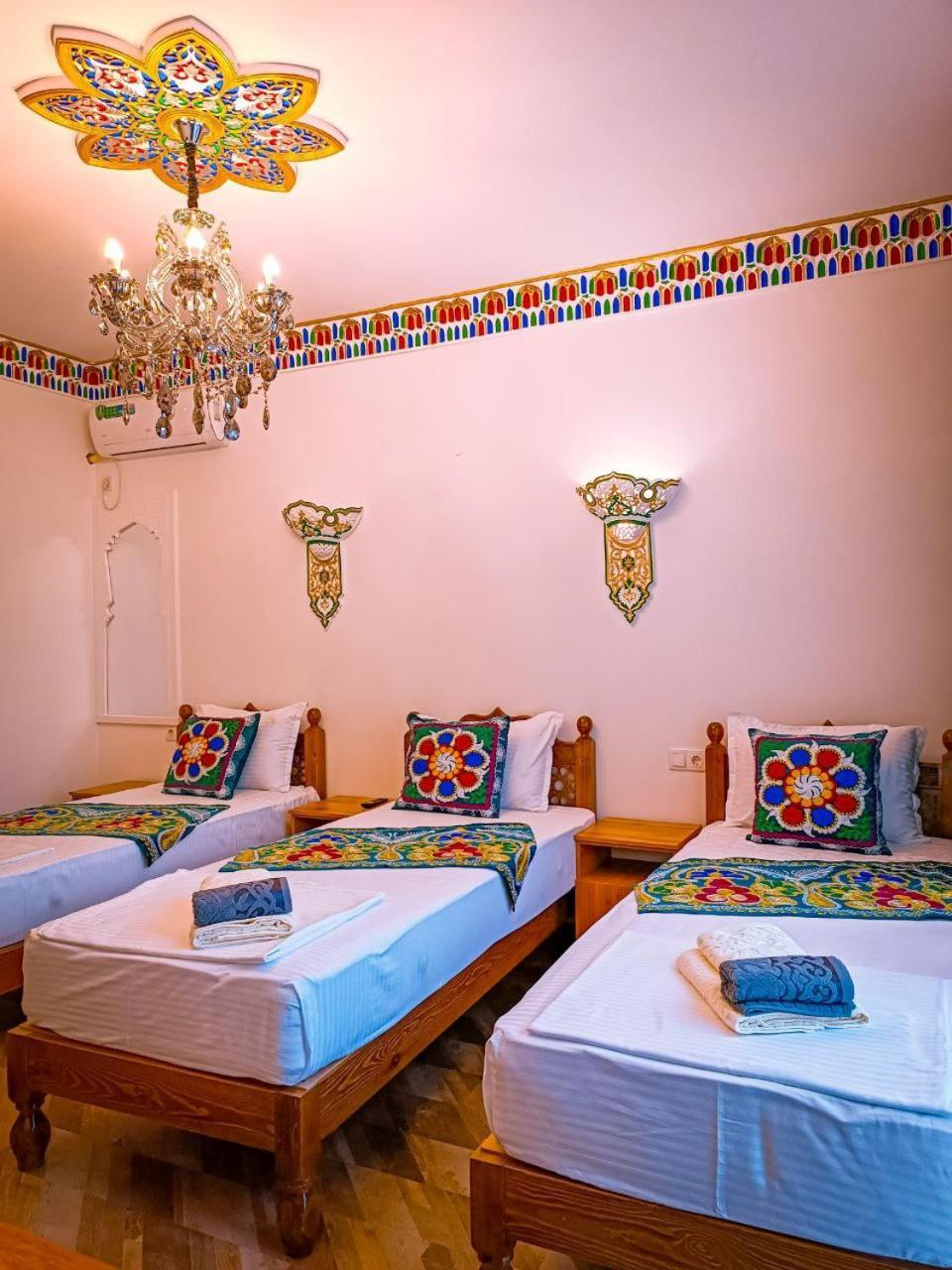 Meros Hotel Bukhara Exterior photo